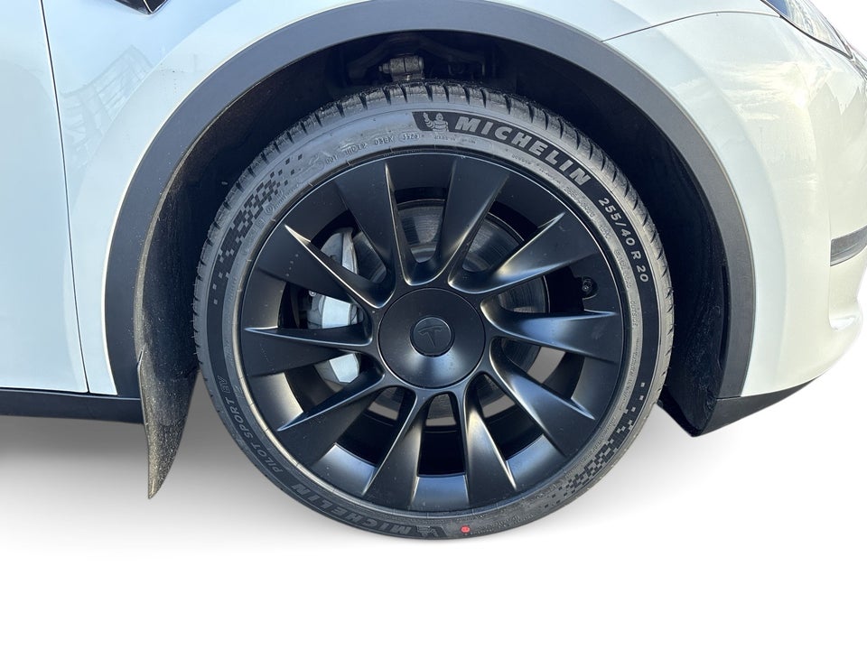 Tesla Model Y Long Range AWD 5d