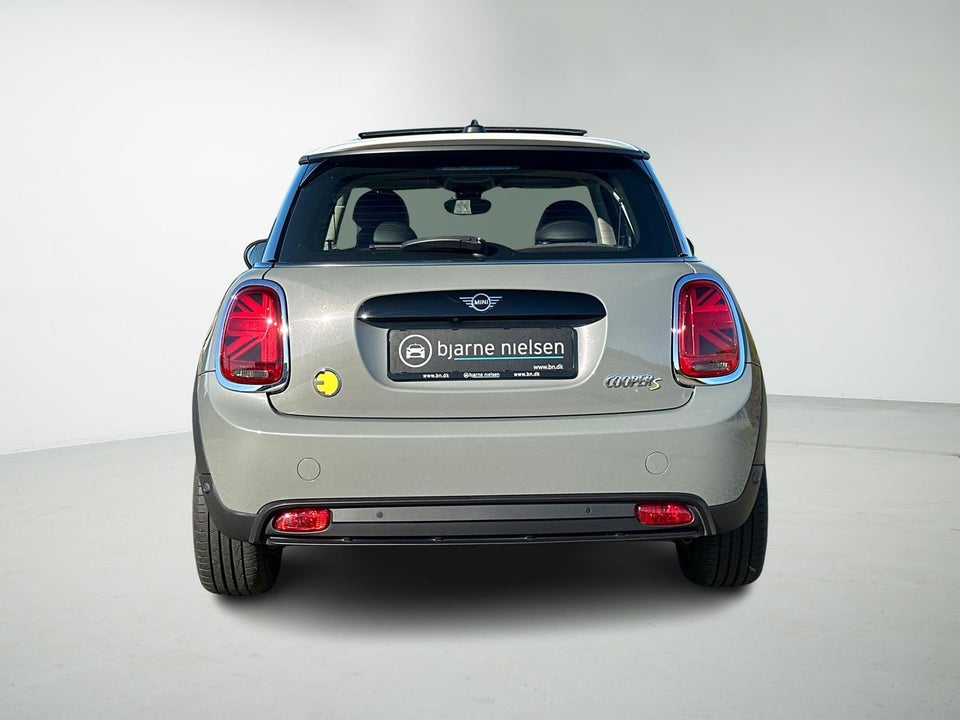 MINI Cooper SE Trim XL 3d