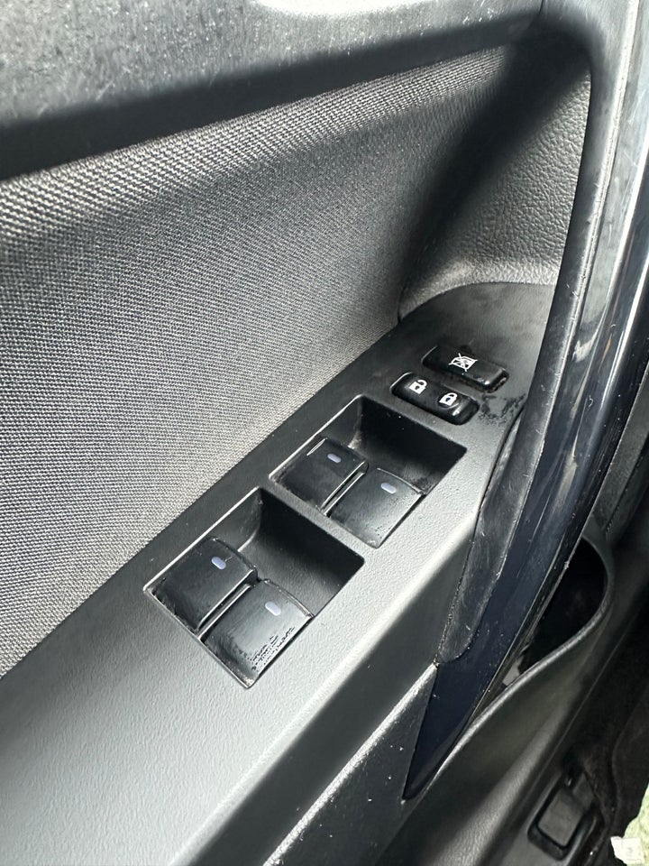 Toyota Auris 1,8 Hybrid H2 Premium Comfort CVT 5d