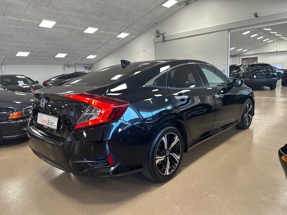 Honda Civic 1,6 i-DTEC Elegance 4d