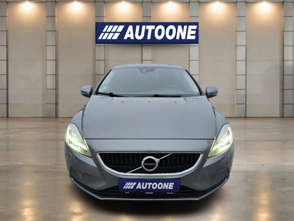Volvo V40 2,0 D2 120 Momentum 5d