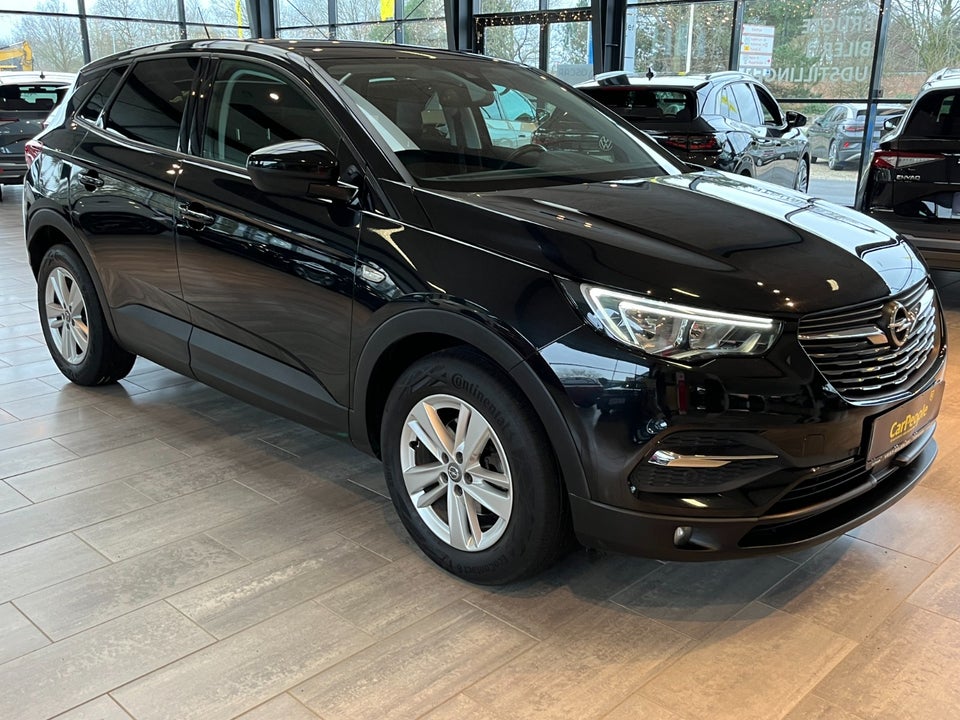 Opel Grandland X 1,2 T 130 Enjoy 5d