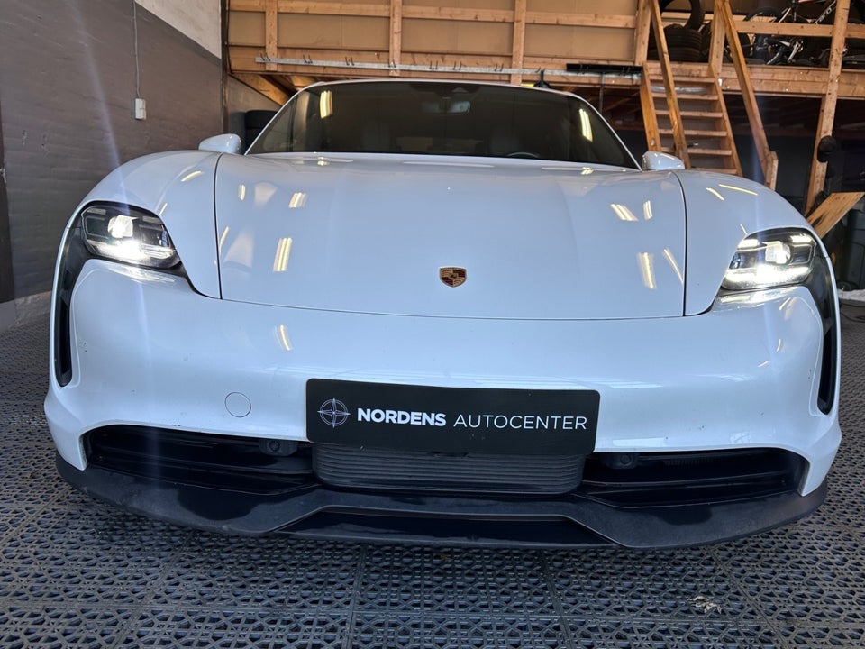 Porsche Taycan Performance+ 4d
