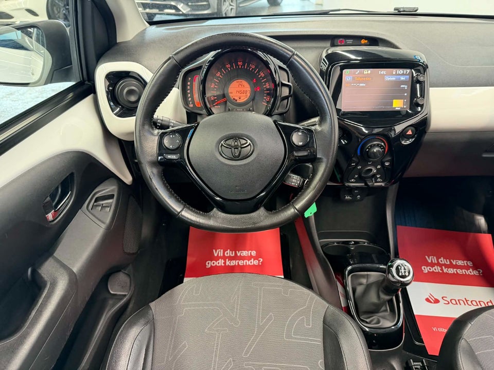 Toyota Aygo 1,0 VVT-i x-sky 5d