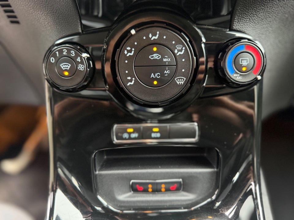 Ford Fiesta 1,0 65 Titanium 5d