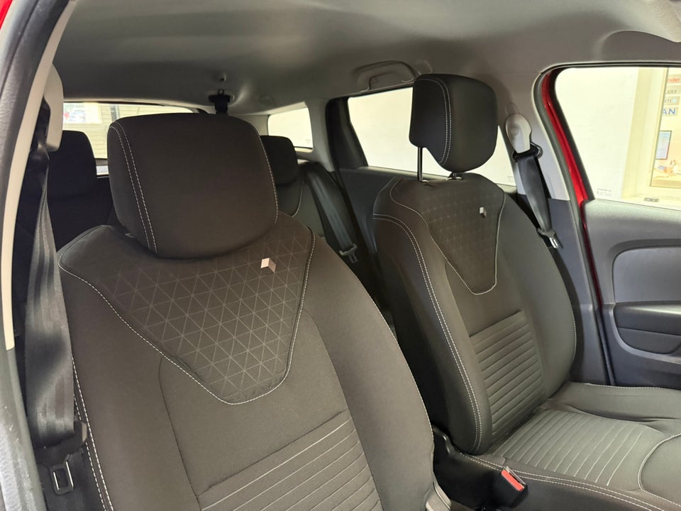 Renault Clio IV 0,9 TCe 90 Expression Sport Tourer 5d