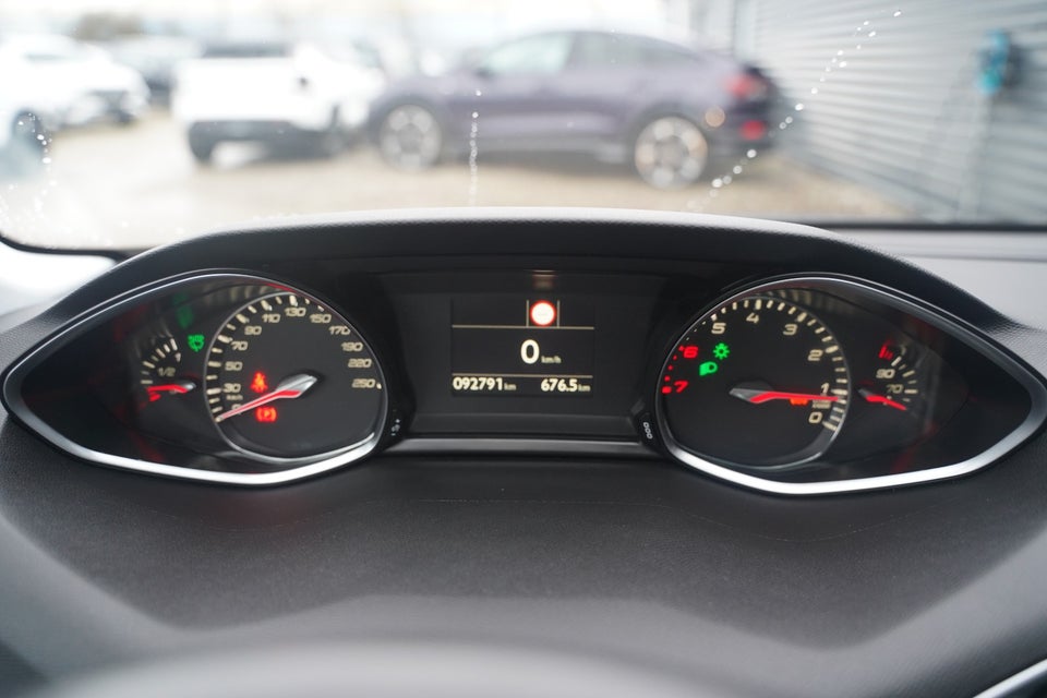 Peugeot 308 1,2 PureTech 130 Selection Sky SW 5d