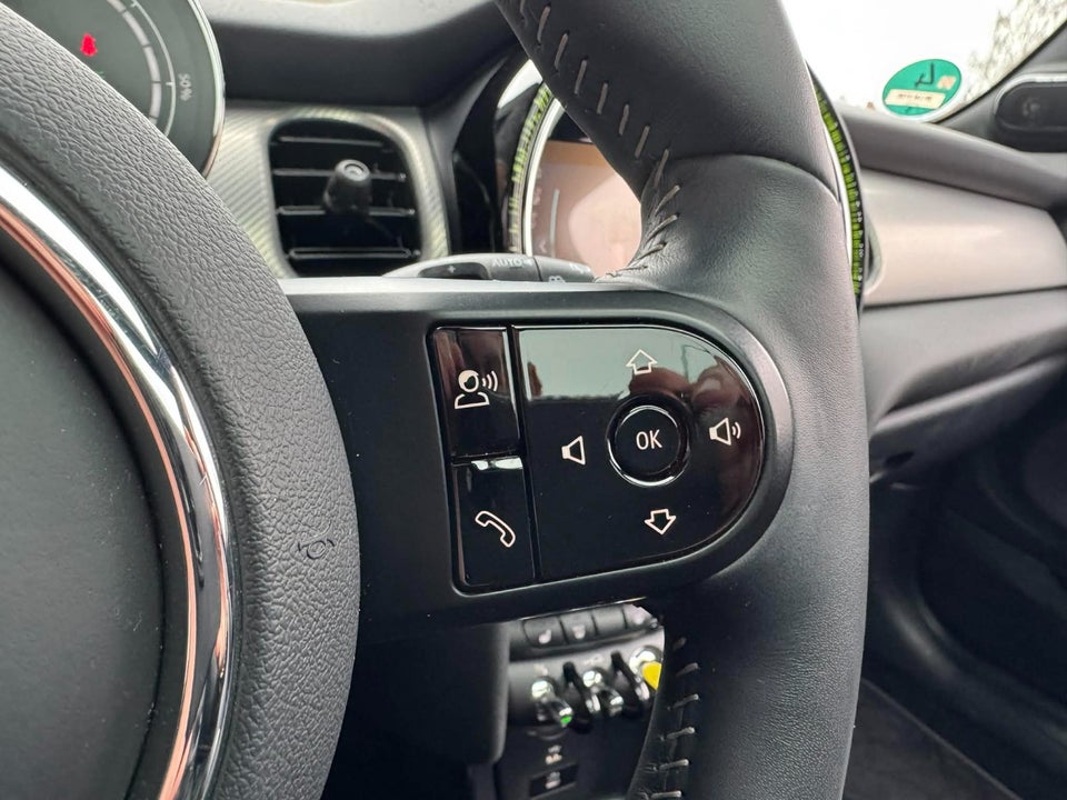 MINI Cooper SE Yours Trim 3d