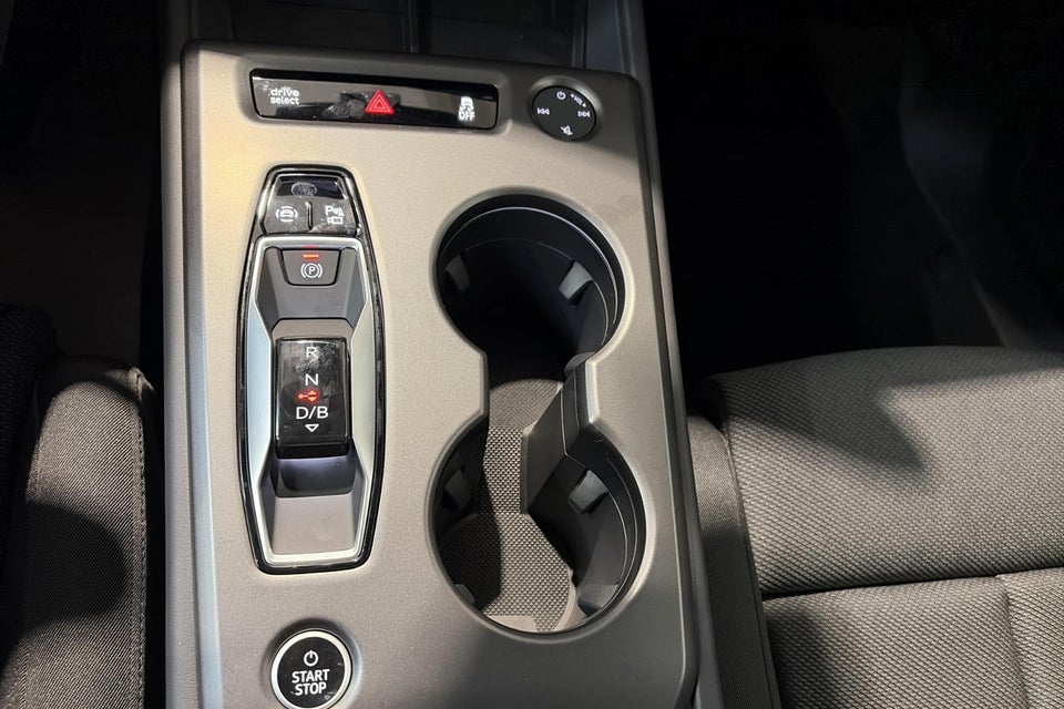 Audi Q4 e-tron performance 5d