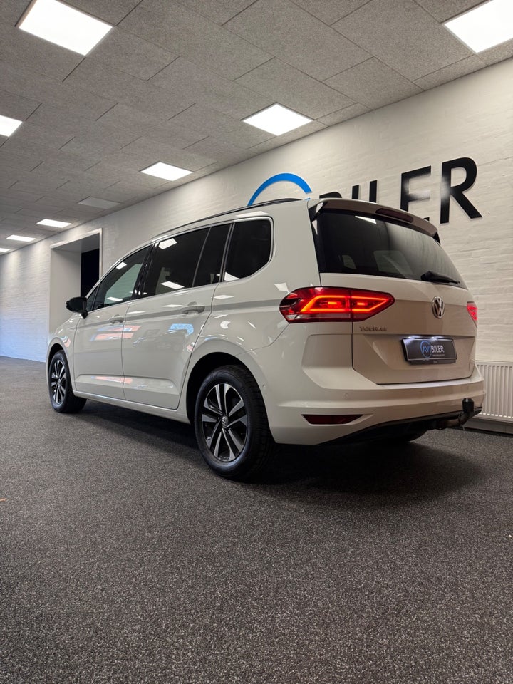 VW Touran 1,6 TDi 115 IQ.Drive DSG 7prs 5d