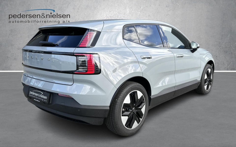 Volvo EX30 Standard Range Core 5d