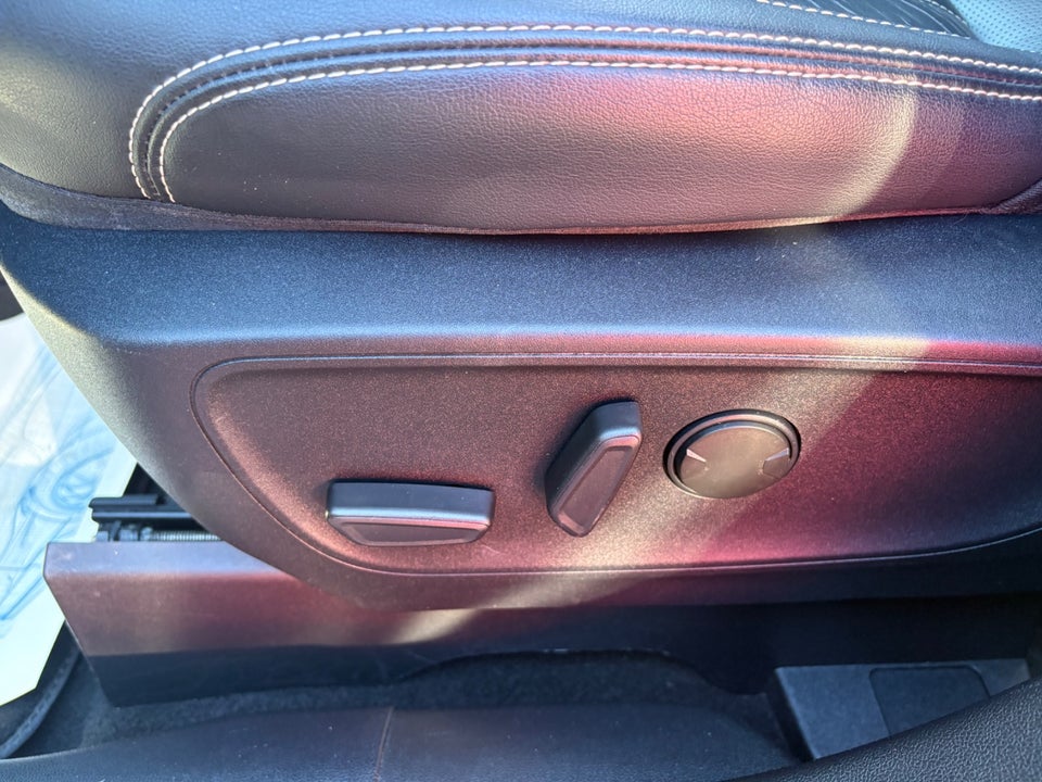 Ford Kuga 2,5 PHEV Vignale CVT 5d