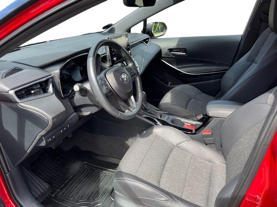 Toyota Corolla 2,0 Hybrid Active Premium MDS 5d