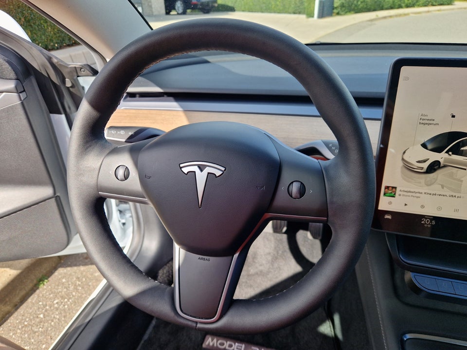 Tesla Model 3 Long Range AWD 4d