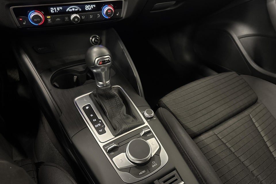 Audi A3 35 TFSi Sport Limited S-tr. 4d