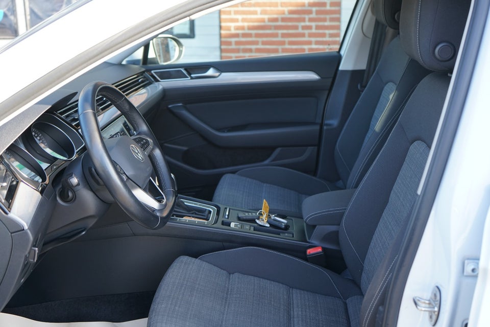 VW Passat 2,0 TDi 150 Business Variant DSG Van 5d