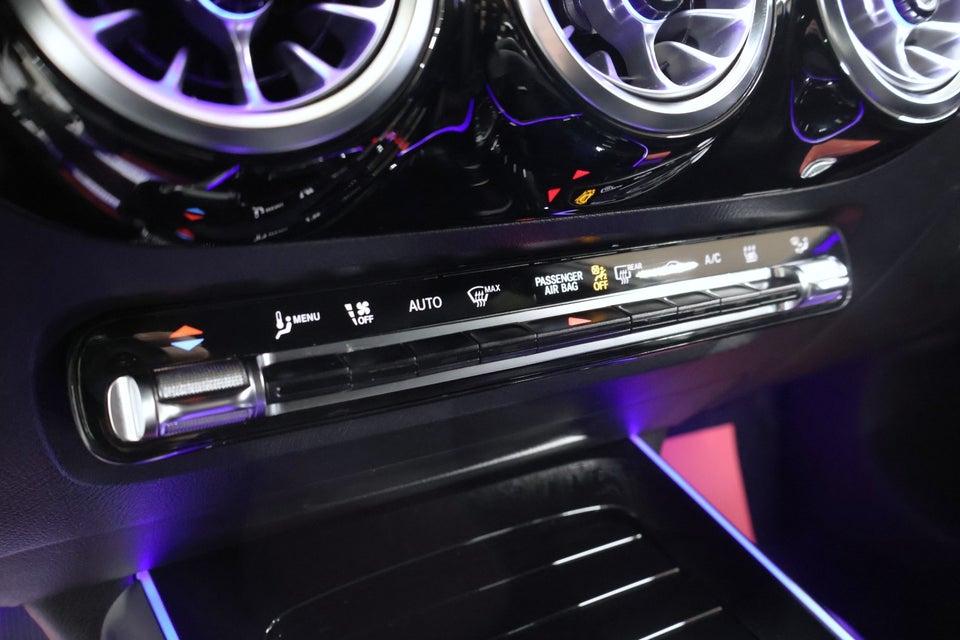 Mercedes EQA300 Progressive 4Matic 5d