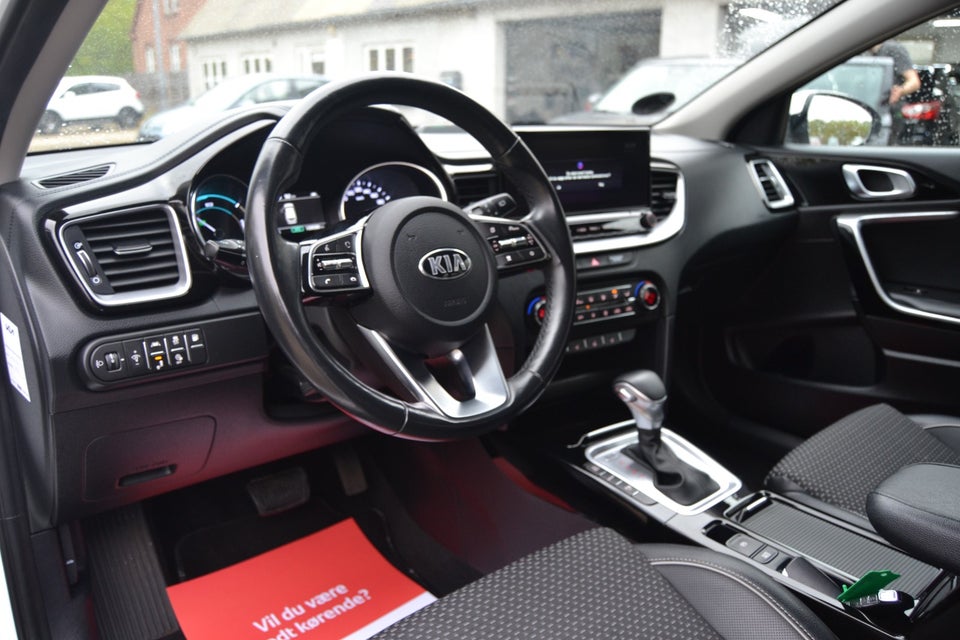 Kia Ceed 1,6 PHEV Upgrade Intro SW DCT 5d