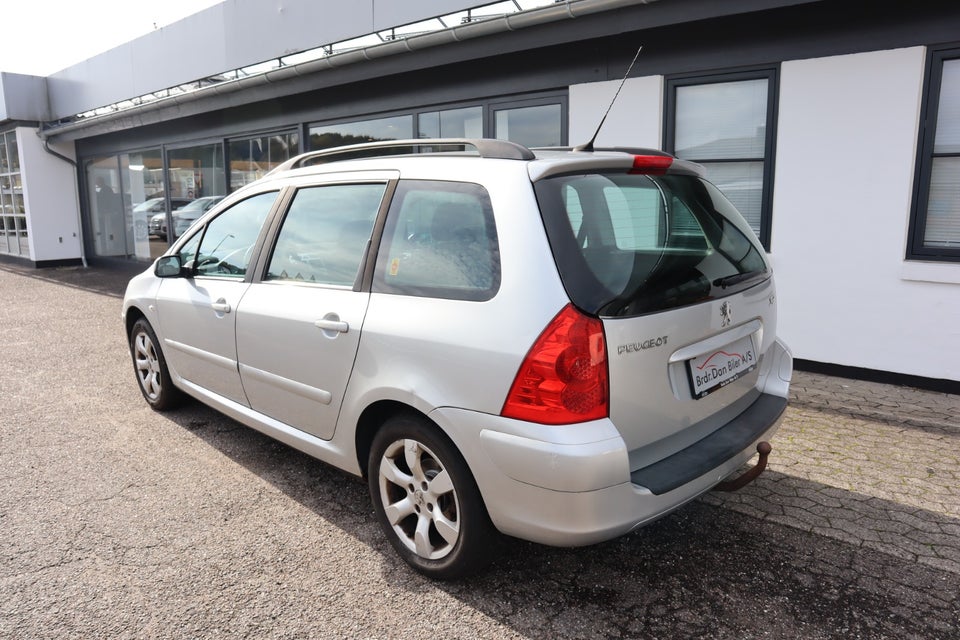 Peugeot 307 1,6 Edition stc. 5d