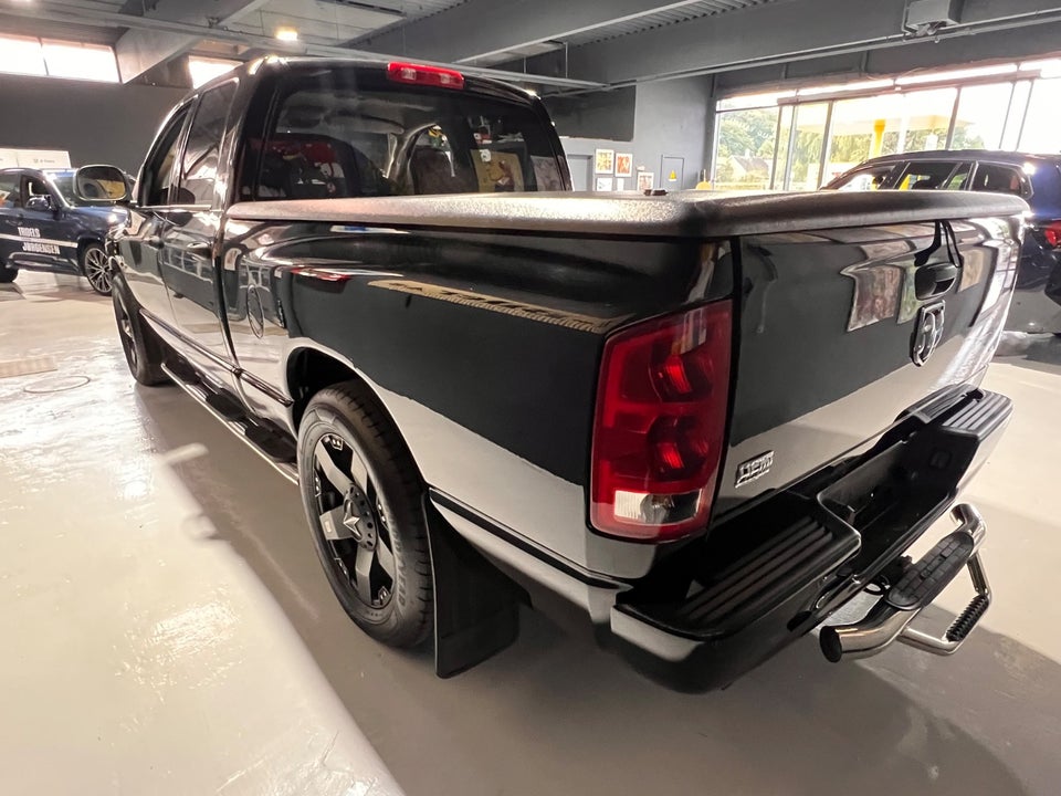 Dodge RAM 1500 5,7 V8 Hemi SLT Quad Cab aut. 4d