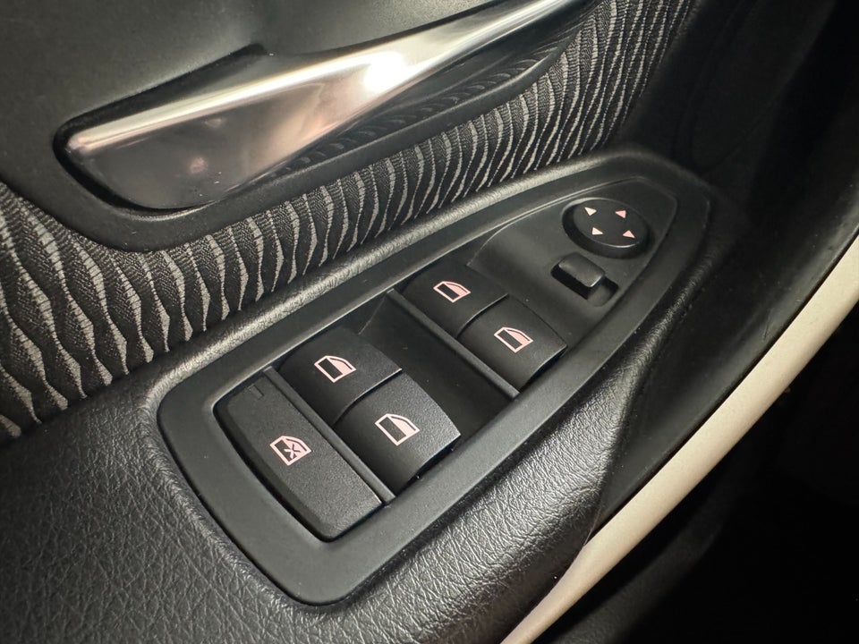 BMW 320d 2,0 Touring 5d