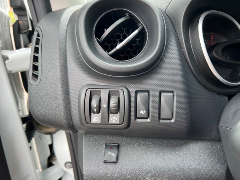 Renault Trafic T29 2,0 dCi 145 L2H1 EDC