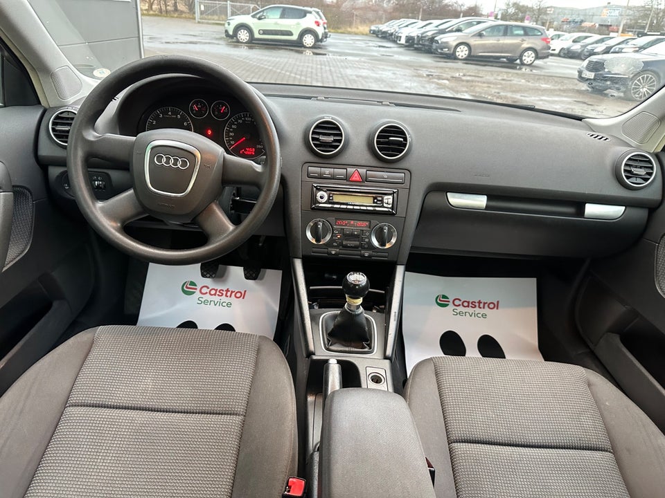 Audi A3 1,6 Ambiente 3d
