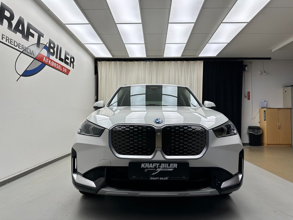 BMW iX1 eDrive20 X-Line 5d