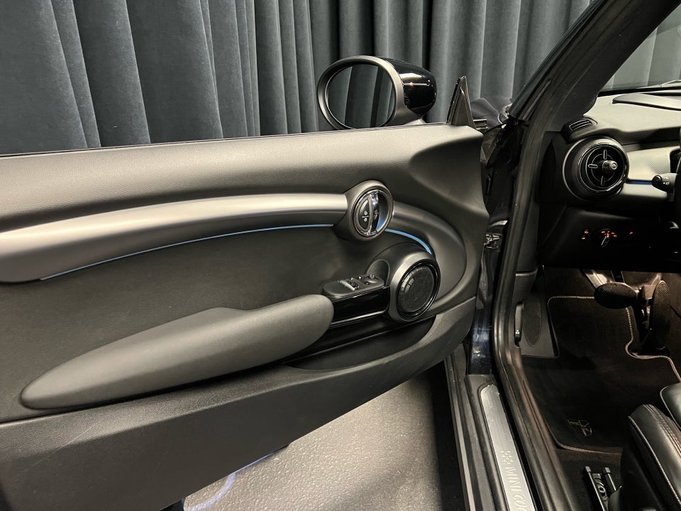 MINI Cooper SE Yours Lounge 3d