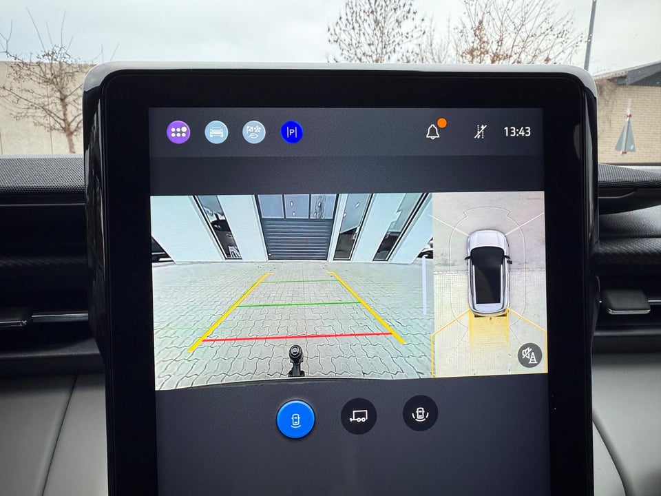 Ford Explorer 82 Premium Extended Range 5d