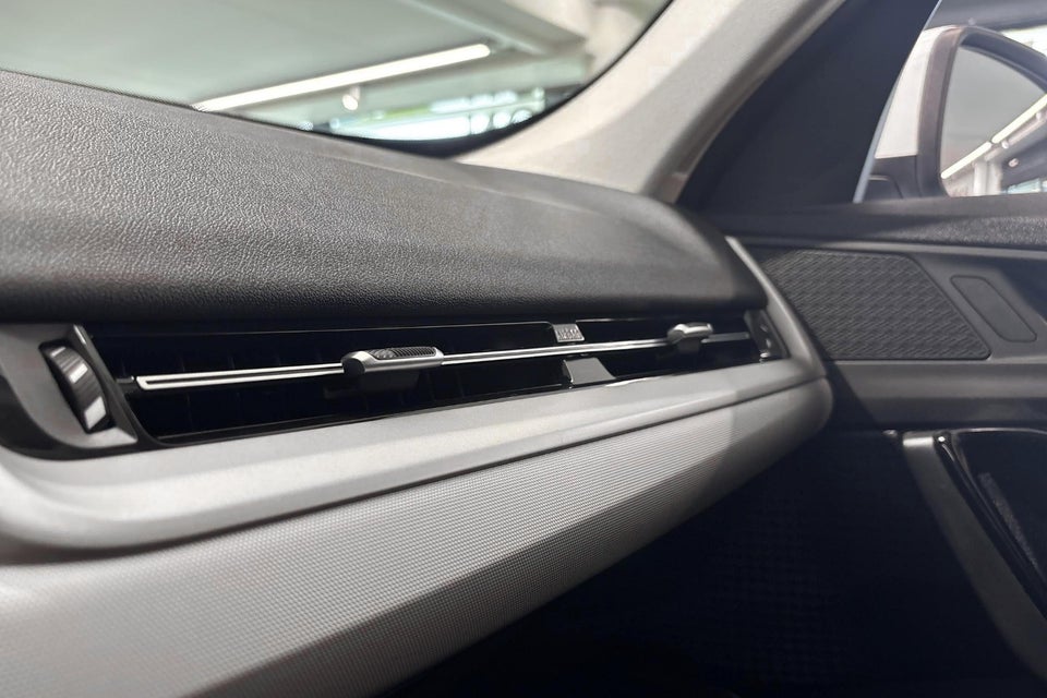 BMW iX1 xDrive30 X-Line 5d