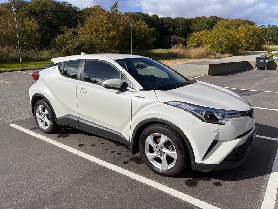 Toyota C-HR 1,8 Hybrid Limited CVT 5d