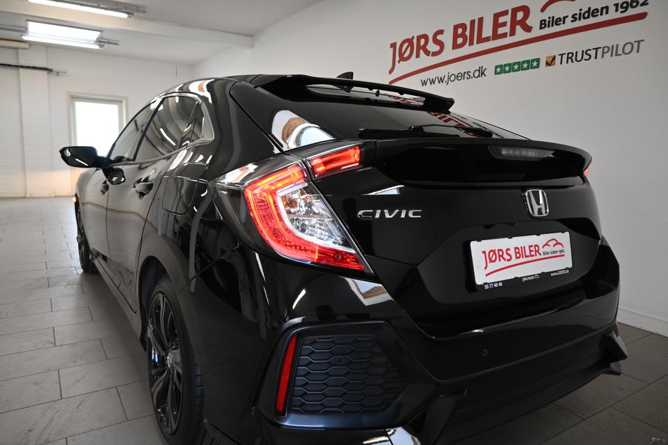 Honda Civic 1,0 VTEC Turbo Elegance 5d