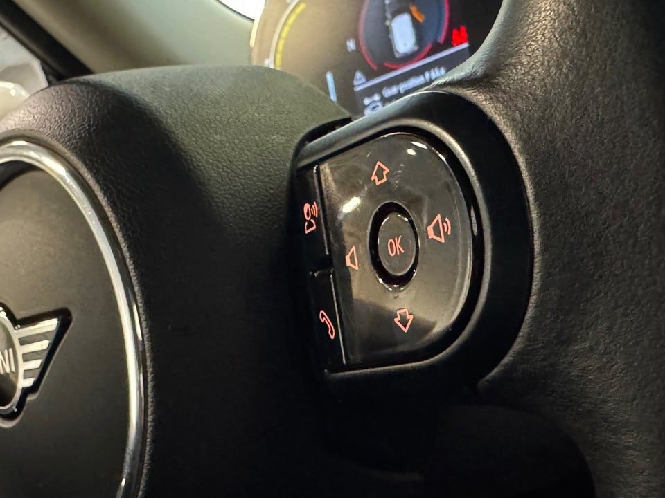 MINI Cooper SE Classic Trim 3d