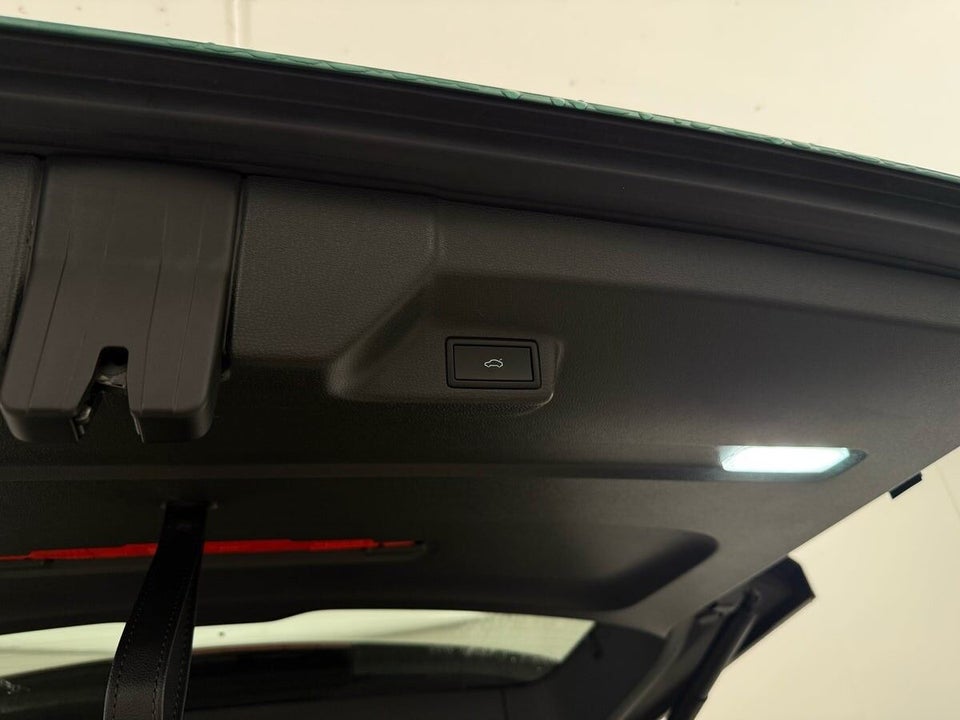 VW ID.Buzz 77 Pro SWB 5d