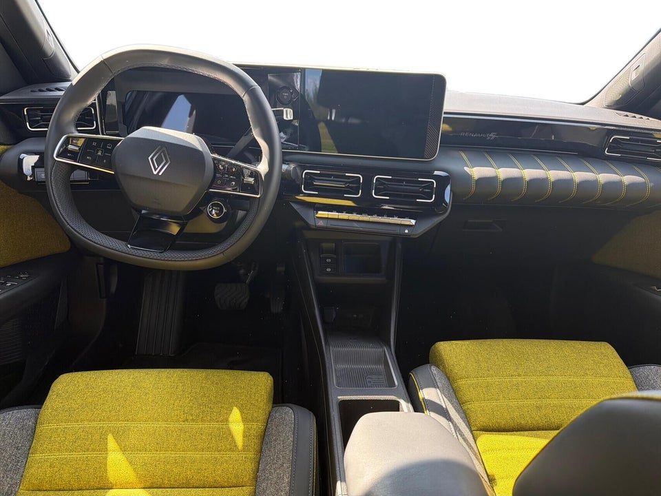 Renault 5 E-Tech 52 Iconic 5d