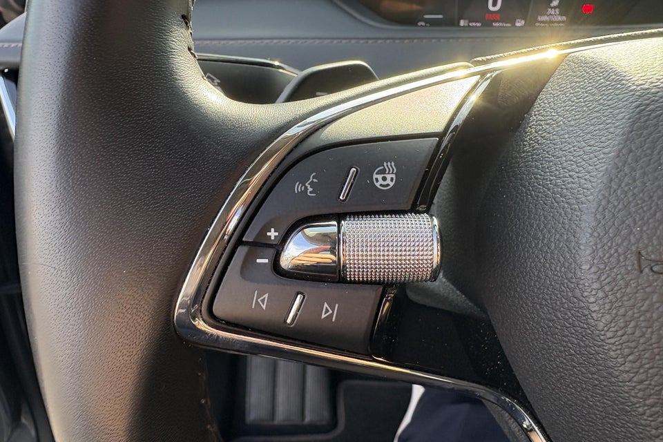 Skoda Enyaq 80 iV Suite 5d