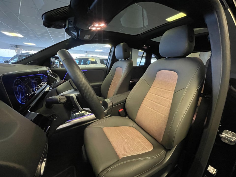 Mercedes EQA300 4Matic 5d