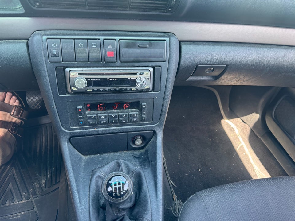 Audi A4 1,6  4d