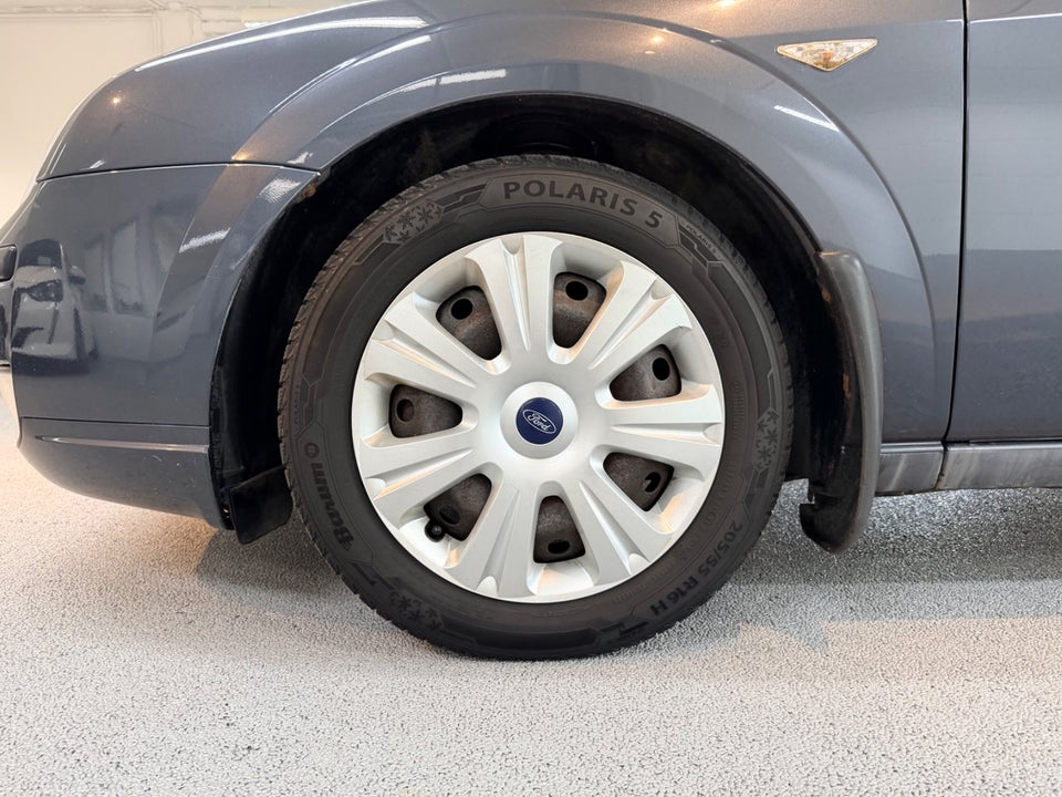 Ford Mondeo 2,0 145 Sport stc. 5d