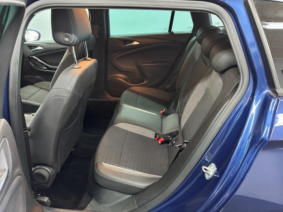 Opel Astra 1,2 T 110 Elegance Sports Tourer 5d