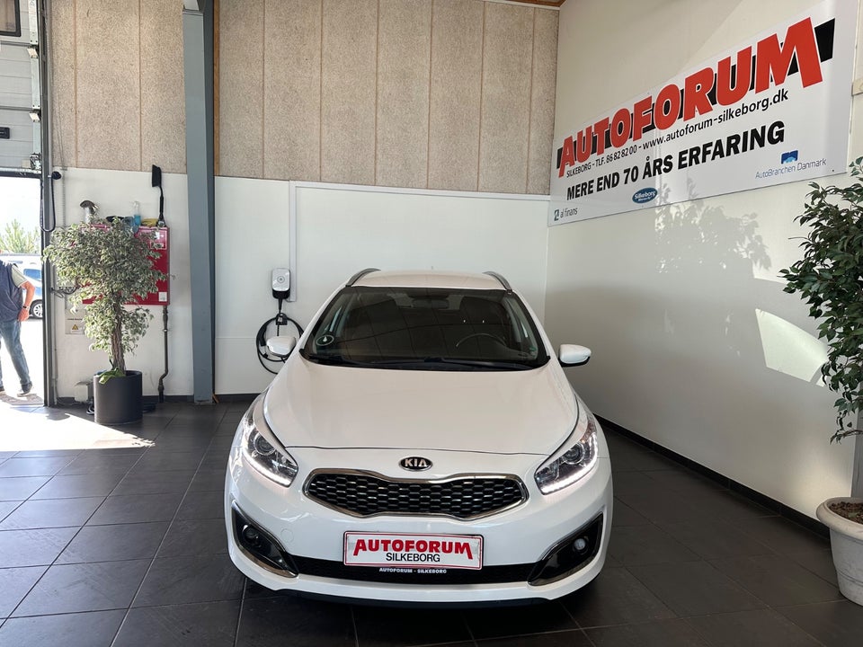 Kia Ceed 1,4 CVVT Style Limited 5d