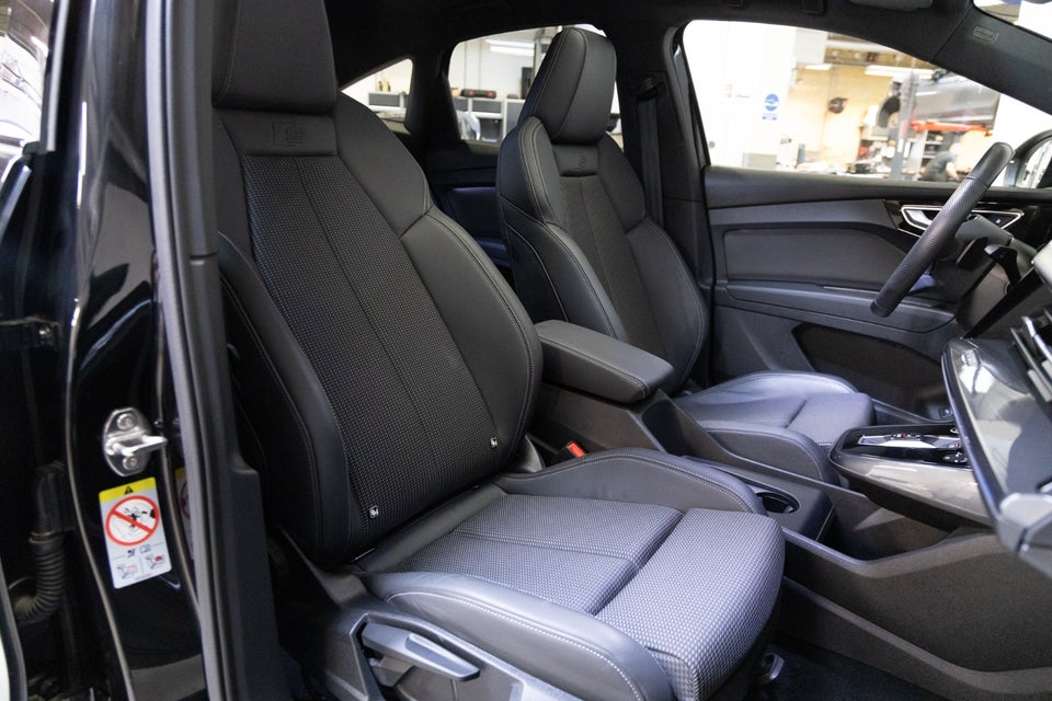 Audi Q4 e-tron 40 S-line Sportback 5d
