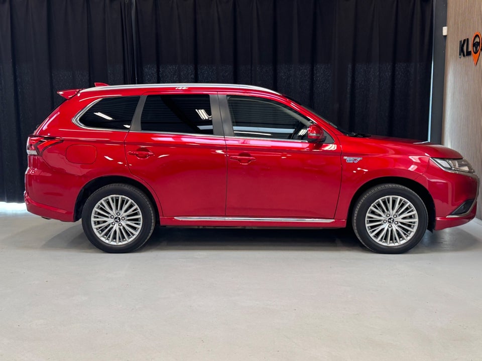 Mitsubishi Outlander 2,4 PHEV Intense CVT 4WD 5d