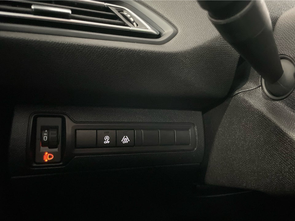 Peugeot 308 1,5 BlueHDi 130 Allure Grand SW 5d