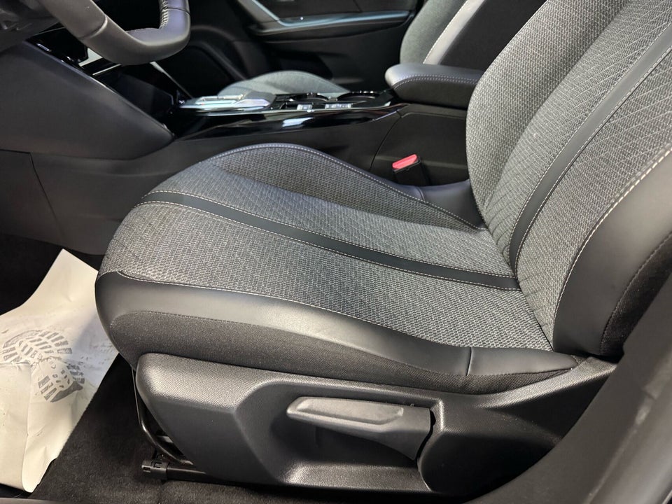 Peugeot e-2008 54 Allure 5d