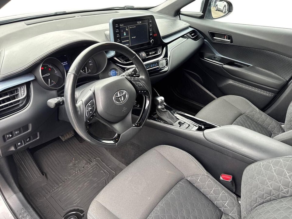 Toyota C-HR 1,8 Hybrid C-LUB CVT 5d