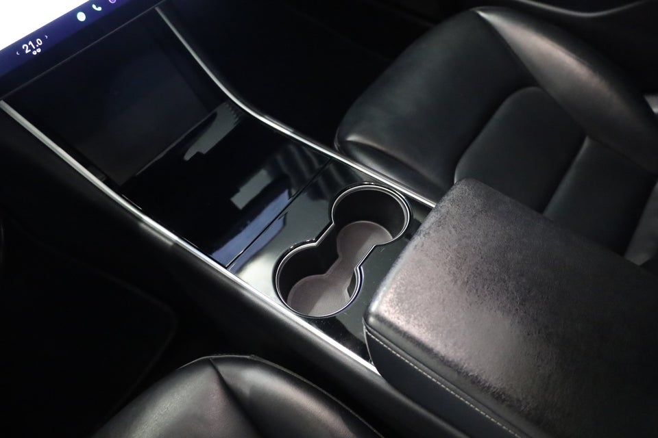Tesla Model 3 Long Range AWD 4d