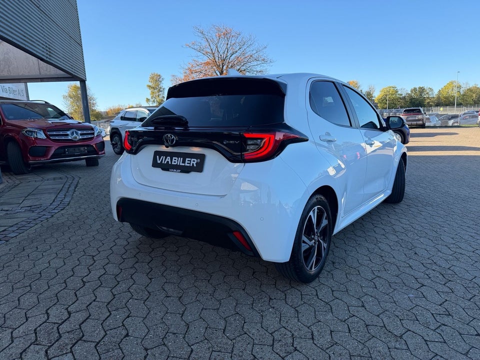 Toyota Yaris 1,5 Hybrid Style Comfort e-CVT 5d