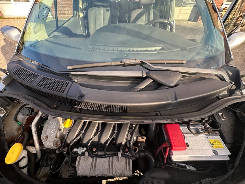 Renault Grand Scenic II 1,6 Authentique Comfort 5d